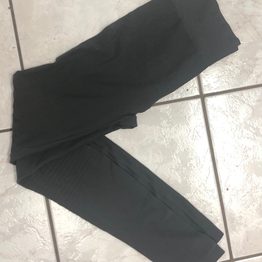 Black leggings